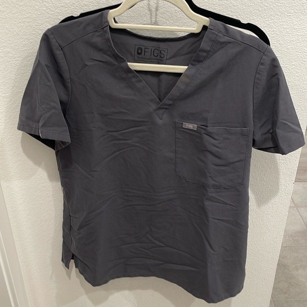 FIGS Catarina One-pocket Scrub Top